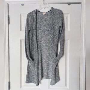 Long gray cardigan with pockets